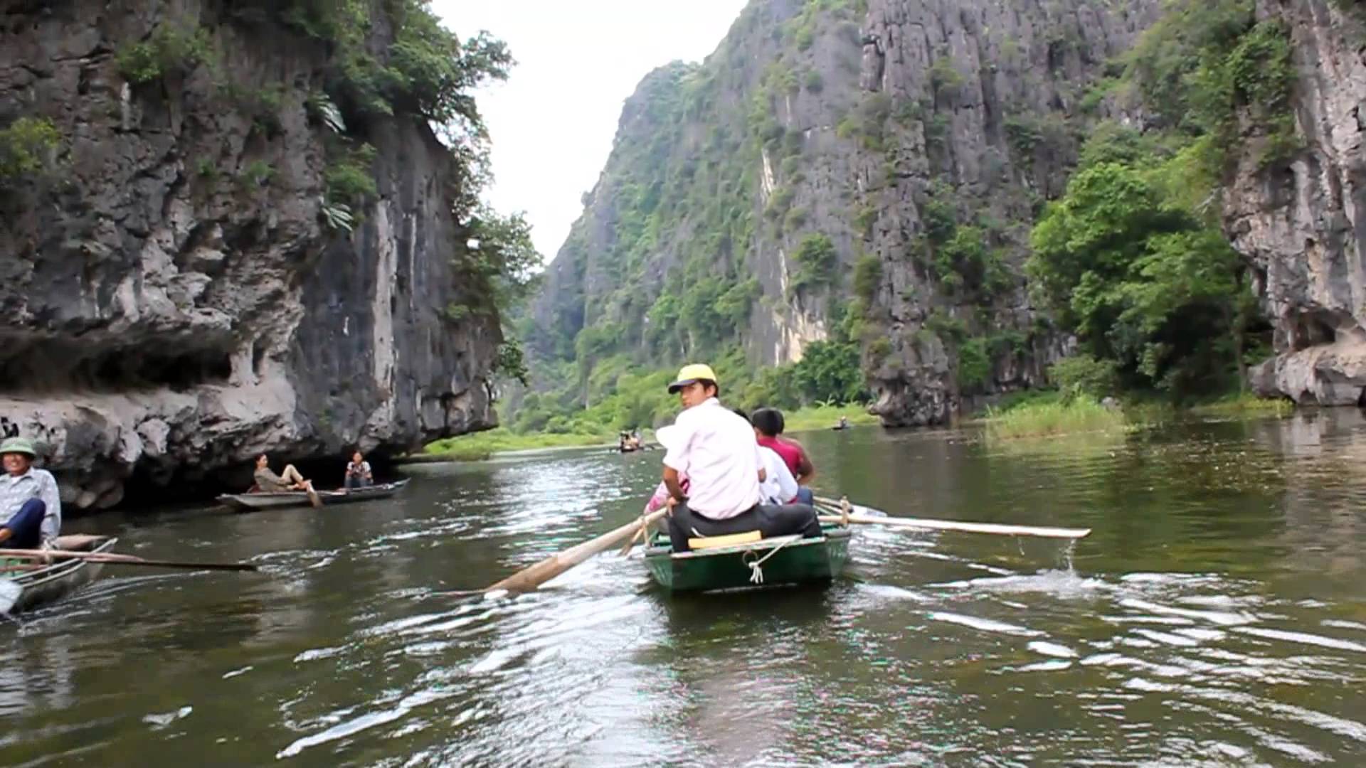 du-lich-chua-huong-2-9