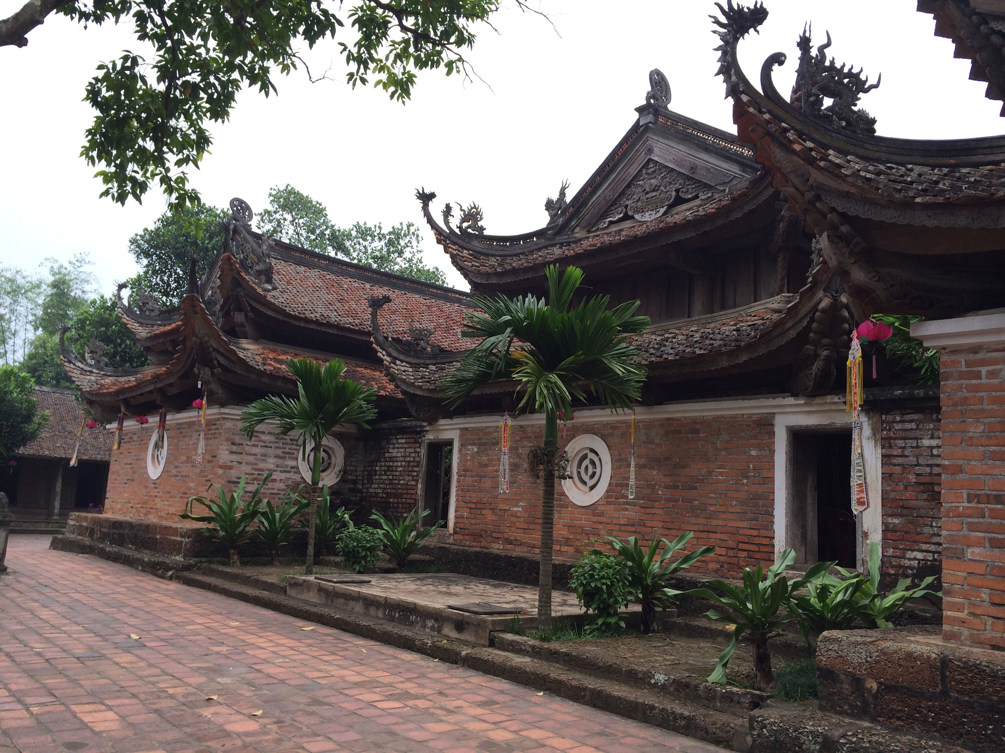 du-lich-ha-noi-di-chua-thay-chua-mia-chua-tay-phuong