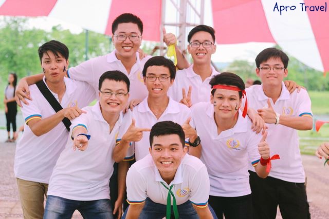 duong-len-dinh-olympia-apro-travel