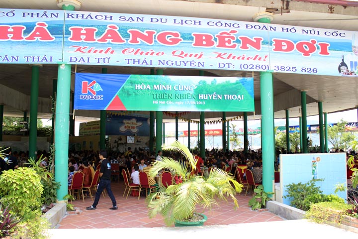 Hồ Núi Cốc - games show