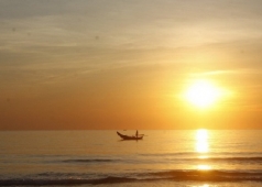 bình minh biển hải tiến