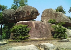Hòn trống-mái sầm sơn