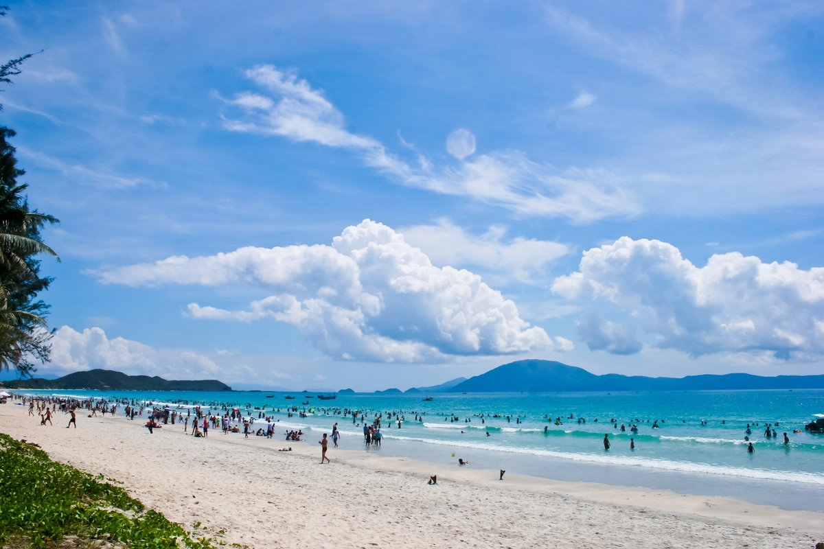Bãi biển Trà Cổ Móng Cái Quảng Ninh- Vẻ đẹp biển Trà Cổ