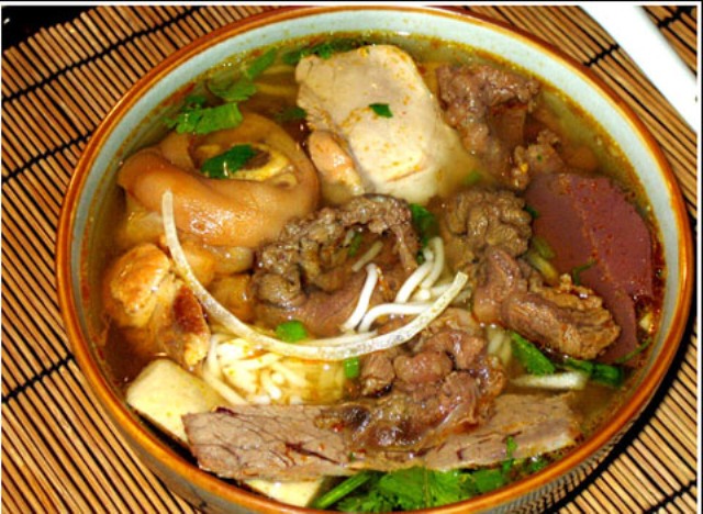 Đậm đà hương vị bún bò Huế