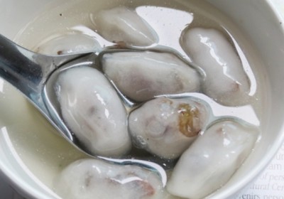 Món ngon lạ xứ Huế: chè bột lọc nhân heo quay