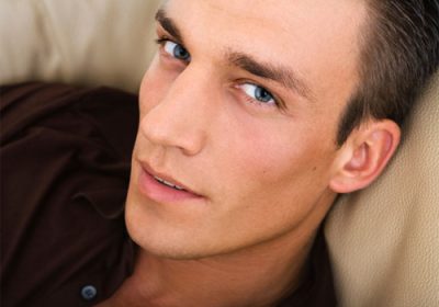 Con trai có nên đi sửa mũi hay không? ai giúp em với ạ