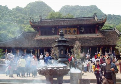 Thuê xe đi Chùa Hương dịp đầu xuân 2017