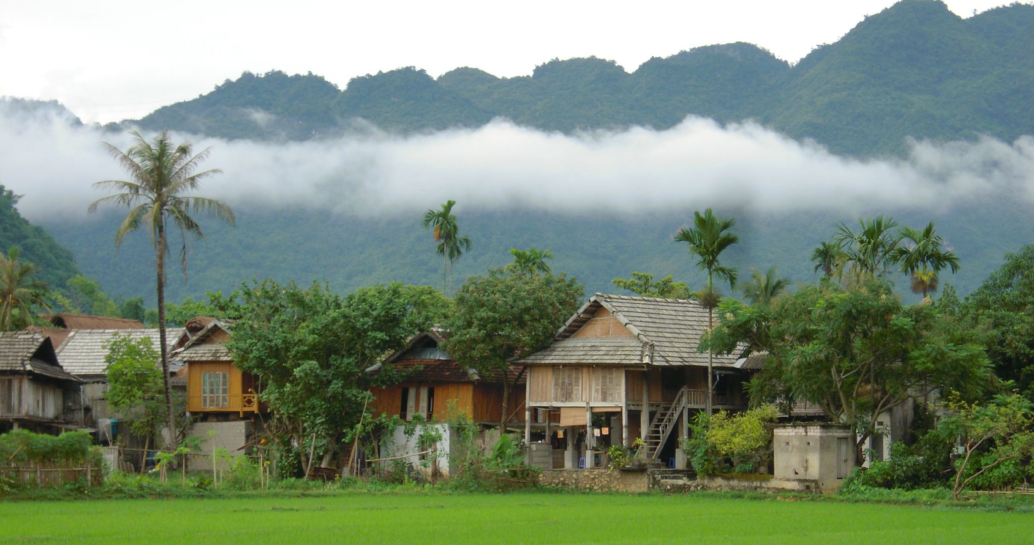Địa điểm du lịch gần Hà Nội- Tour du lịch đi Mai Châu, Hòa Bình 2 ngày 1 đêm