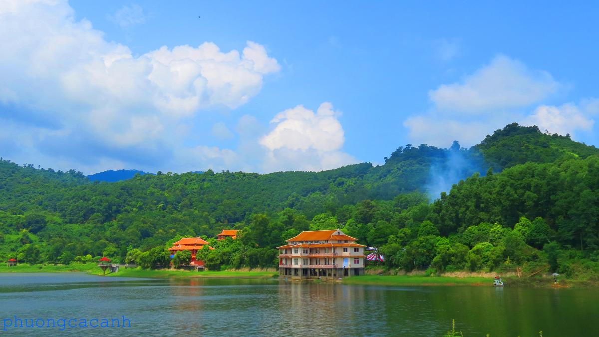 Tour du lịch quanh Hà Nội- Du lịch hồ Tiên Sa