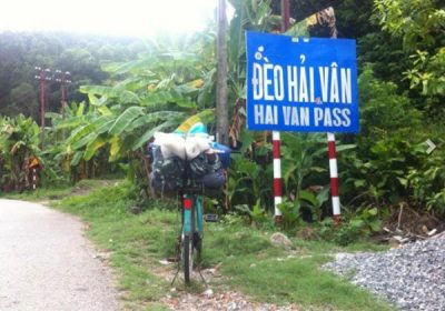 “Phượt thủ đích thực” đi xuyên Việt bằng xe đạp