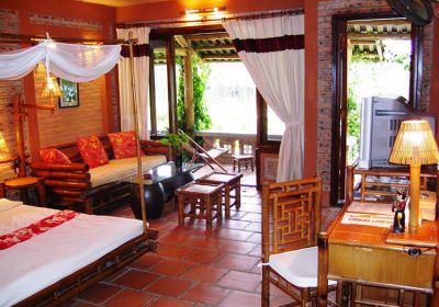 Nhà hàng quán ăn tại Vạn Chài